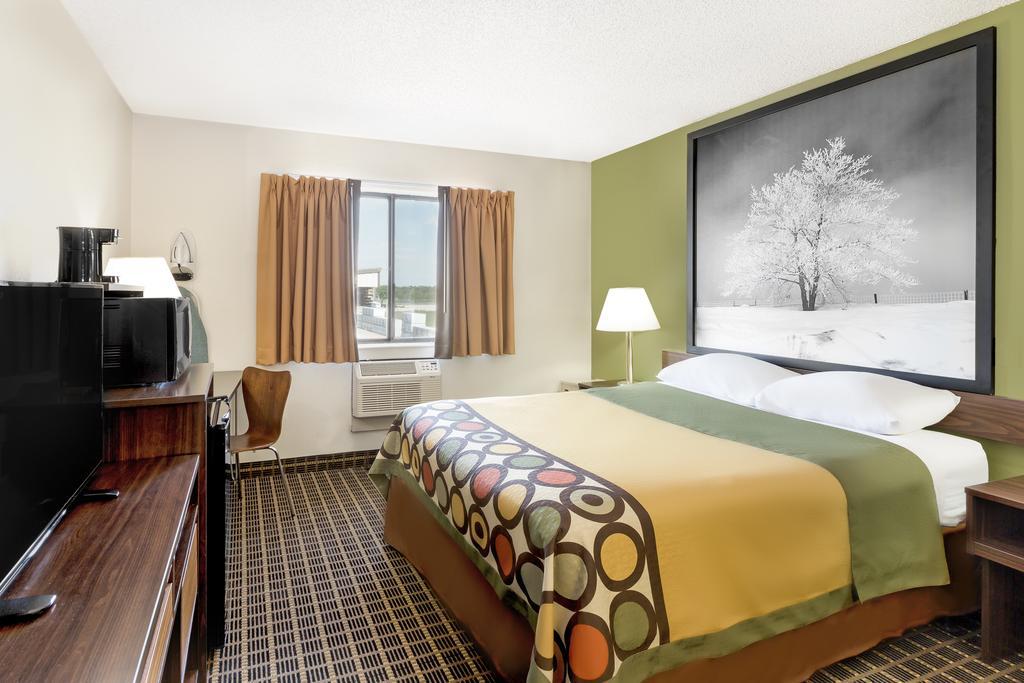 ซูเปอร์ 8 บาย วินด์แฮม นอร์ฟอล์ค Motel นอร์โฟล์ค ภายนอก รูปภาพ
