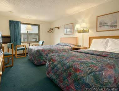 ซูเปอร์ 8 บาย วินด์แฮม นอร์ฟอล์ค Motel นอร์โฟล์ค ภายนอก รูปภาพ